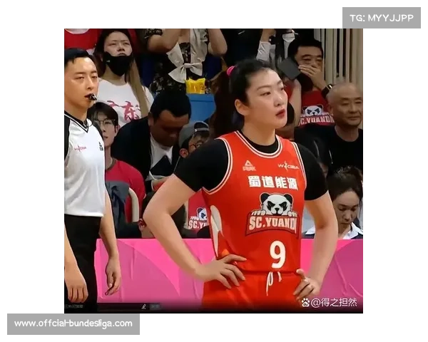 新疆天山女篮不敌四川蜀道远达，李梦15分武桐桐13分